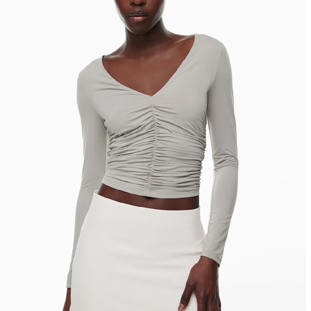 NWTG Aritzia Wilfred Bistro Longsleeve
